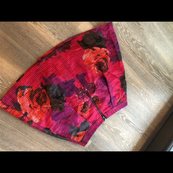 Trina Turk Pleated mini skirt - Picture 5 of 8